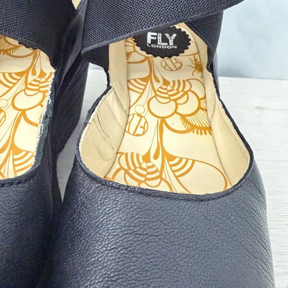 Fly London Yefi Wedge Sandals Womens Size 8 Black Leather YEFI473FLY 39